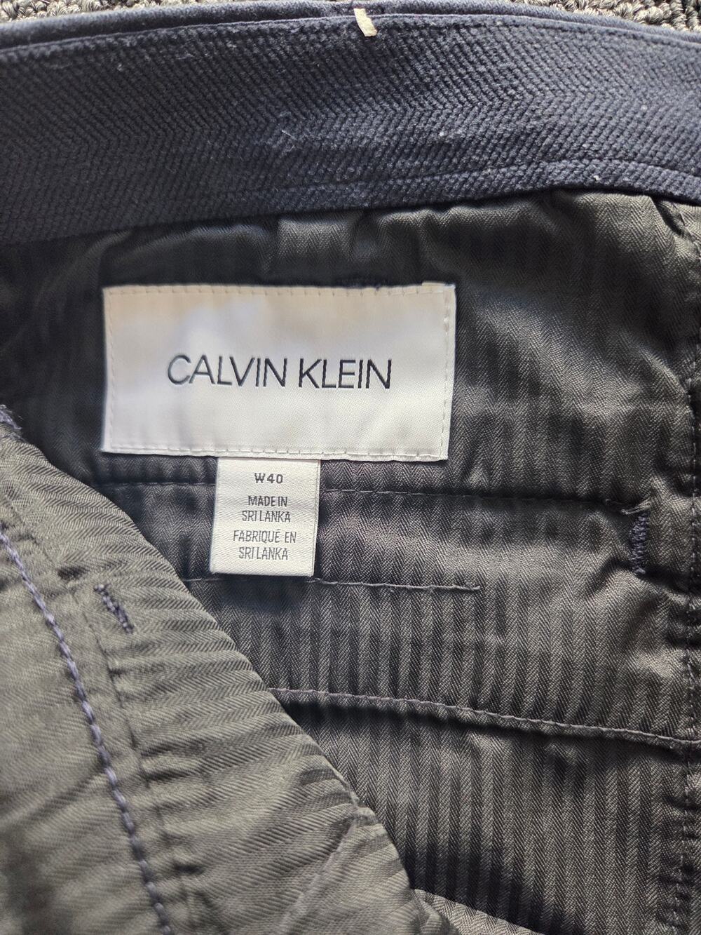 Calvin Klein Mens Shorts 40  0086